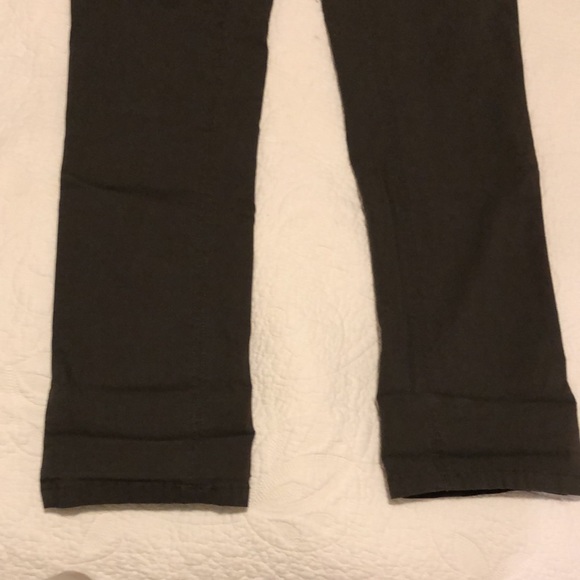 Reitmans Olive green pants size 11. - Picture 5 of 8